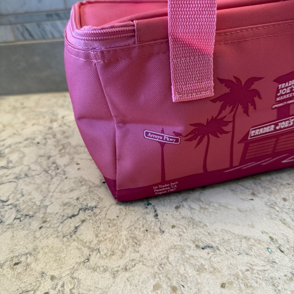 NWT Pink Trader‎ Joe's MIni insulated bag - Picture 2 of 7